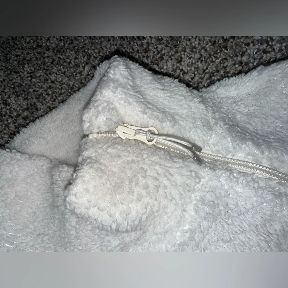 All in motion fuzzy sweatshirt with side collar zipper and pockets